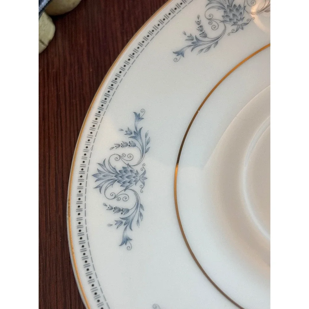Oxford Bone China Bryn‎ Mawr Saucers Set of 4 Blue Floral Gold Trim Made in USA